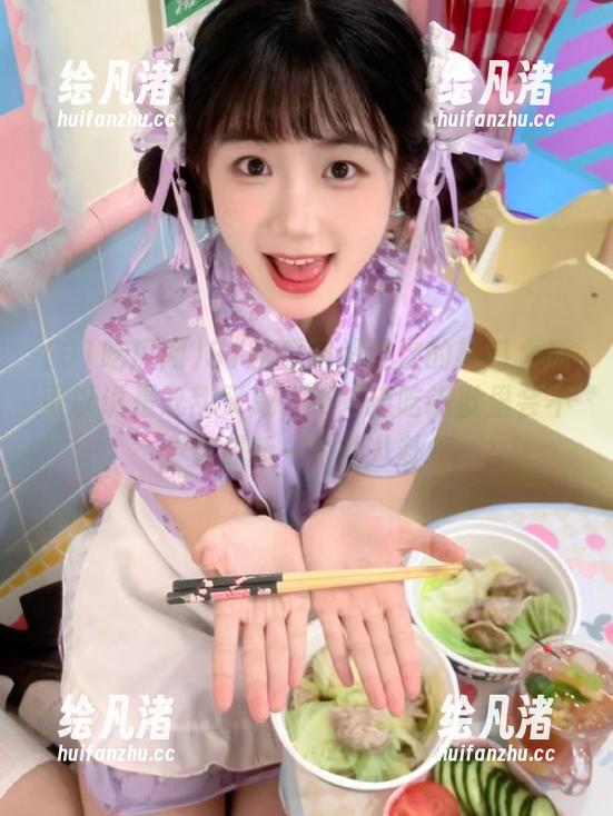 91吃瓜网站这次的热门大瓜可以说是既甜又咸，不知道吃进肚里会不会变成新一轮的八卦？