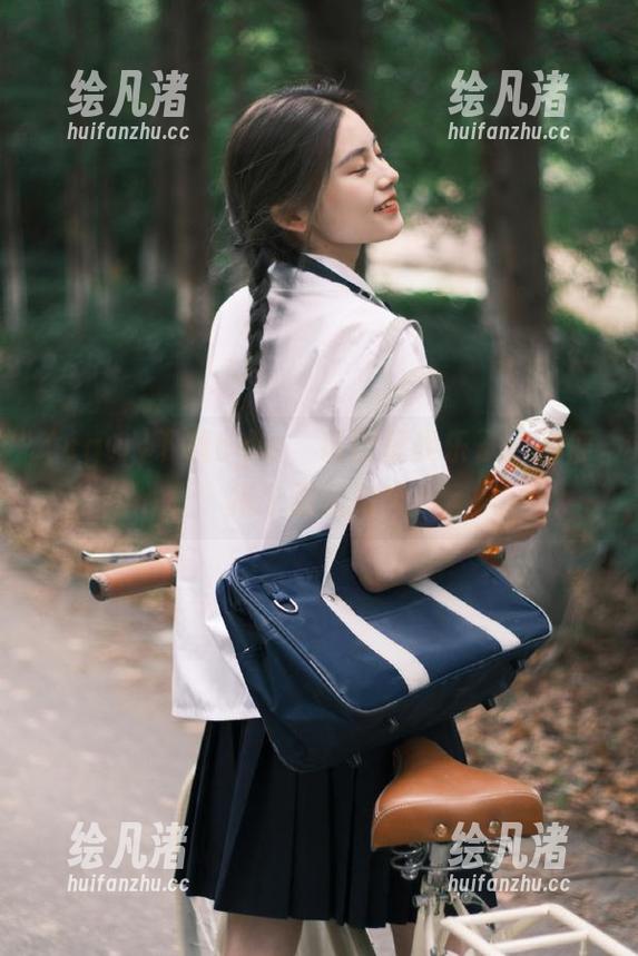 cgw 下载cgw,瓜田里找乐子,顺便搭个顺风车!