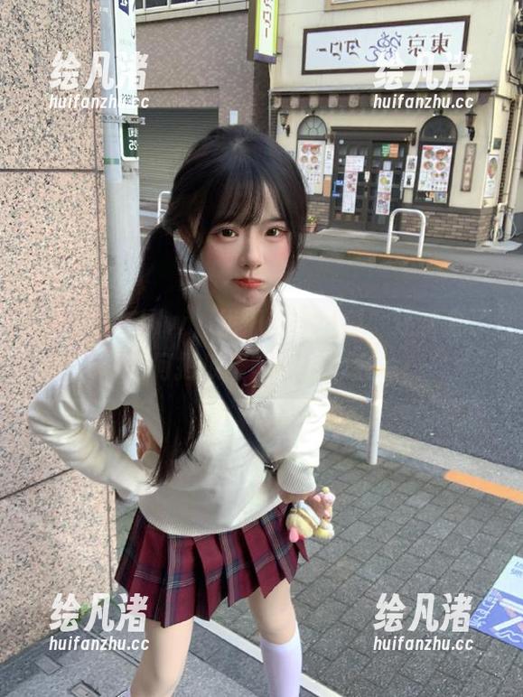 在hlw，我们不仅吃瓜，还学会了如何把瓜牢牢收藏心底！