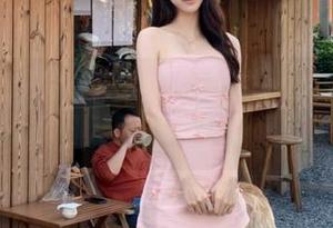 一不小心就掉进www.17.ccm的瓜田入口，心都飞起来了～