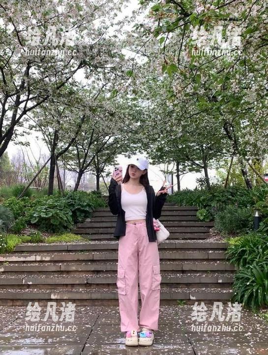 五一吃瓜群众app陪你吃瓜，每个瓜都藏着偷偷的fun！