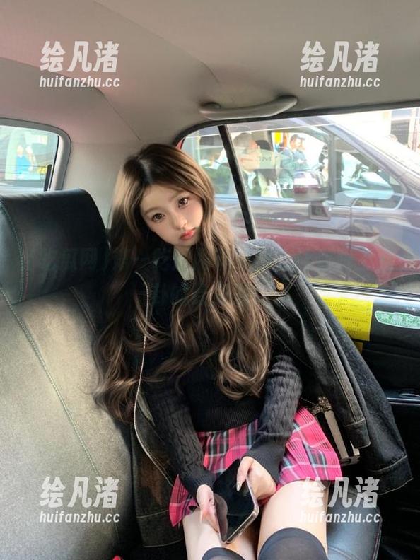 第一吃瓜网苹果版，让你跟上八卦的最高潮！