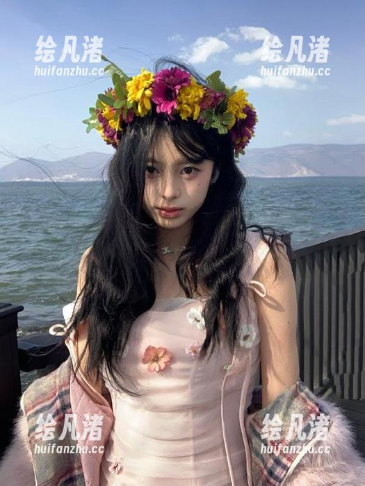 每日一瓜，黑料社app在线开启吃瓜模式！