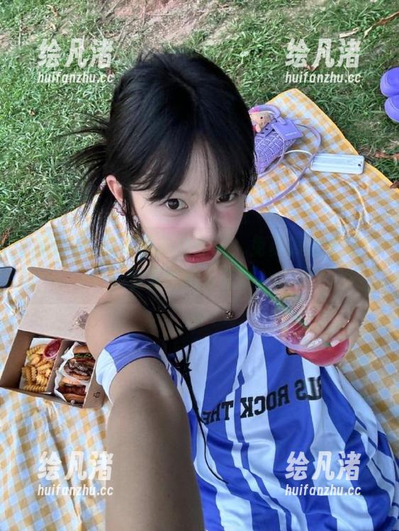 快来黑料社在线，免费瓜大派对！今天吃什么花样？
