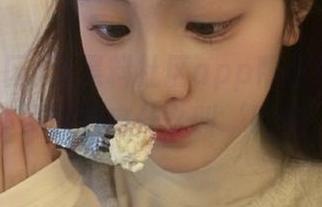 当黑料社区app帮你打开链接，才发现到底什么叫‘吃瓜’！