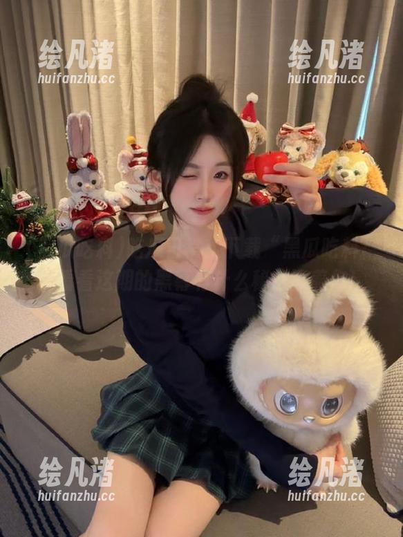 吃瓜日常：下载“黑瓜吃料”，看看这期的黑幕有什么秘密等着你！