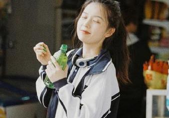 登录“黑瓜吃料”，看瓜不如吃瓜，水果和真相的味道都不太一样呢！